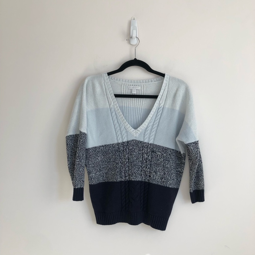 New York & Company V neck Sweater